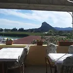Hotel River 3*