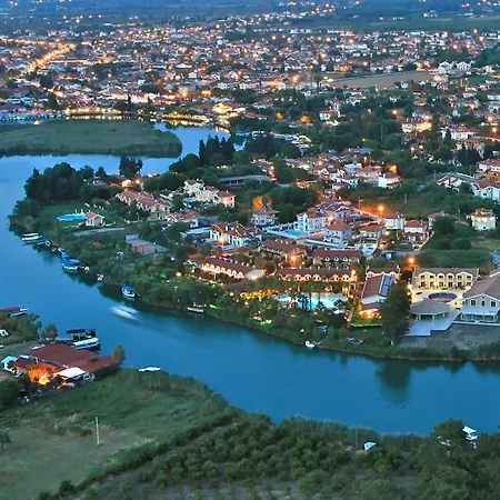 River Hotel